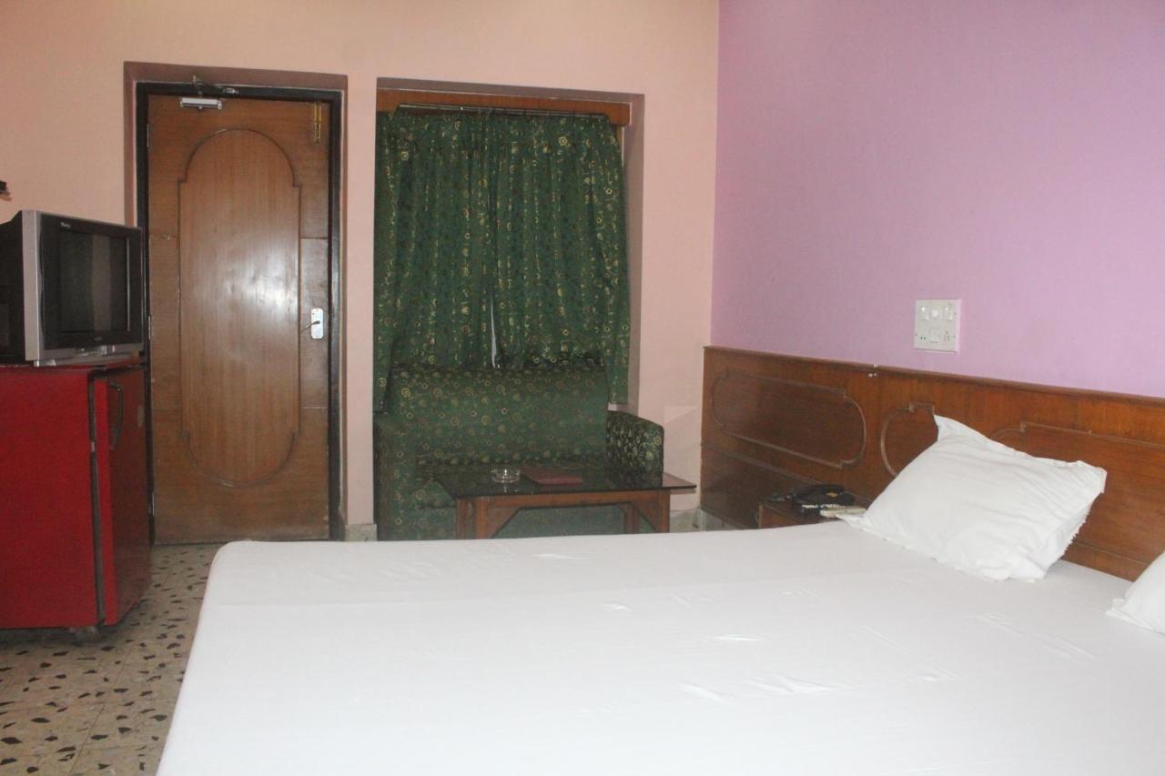 Heera Hotel Kolkata