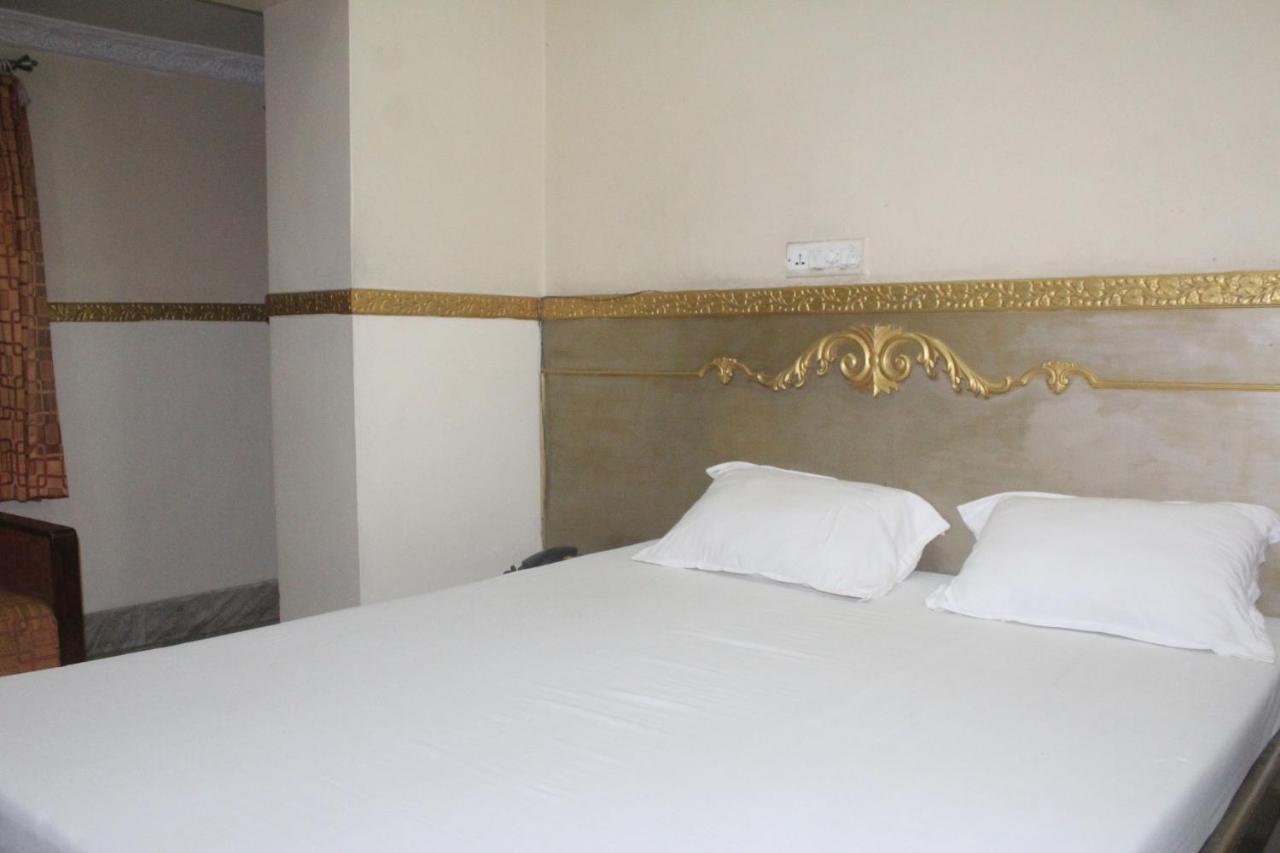 Heera Hotel 2*